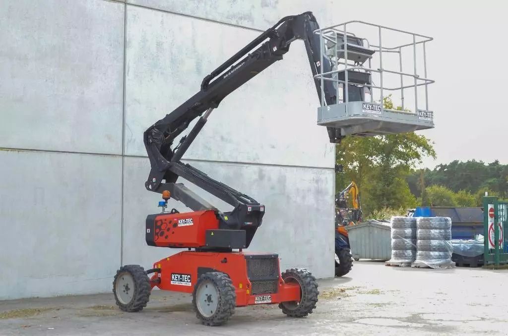 Manitou mango 12 Self propelled platform €36,500