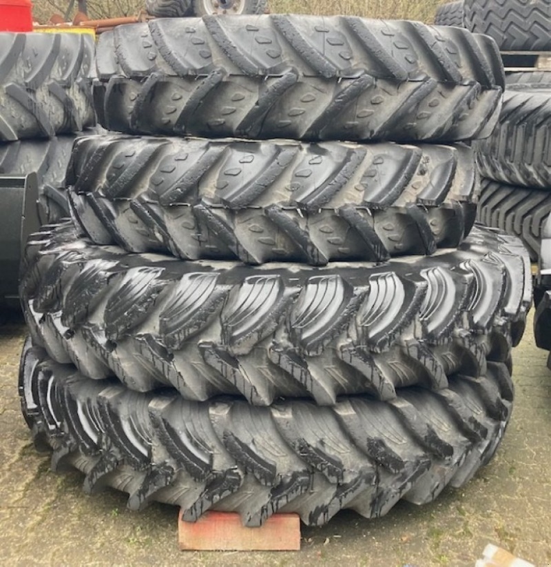 Other 340/85 r 36 & 380/90 r 50 wheel_and_track €6,164