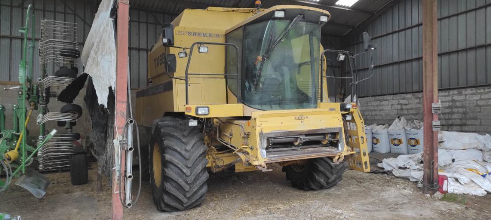 E-FARM: New Holland TX 68 - Cosechadora - id HJV1SUJ - 38.500 € - Año: 1994 - Horas: 4832,Francia