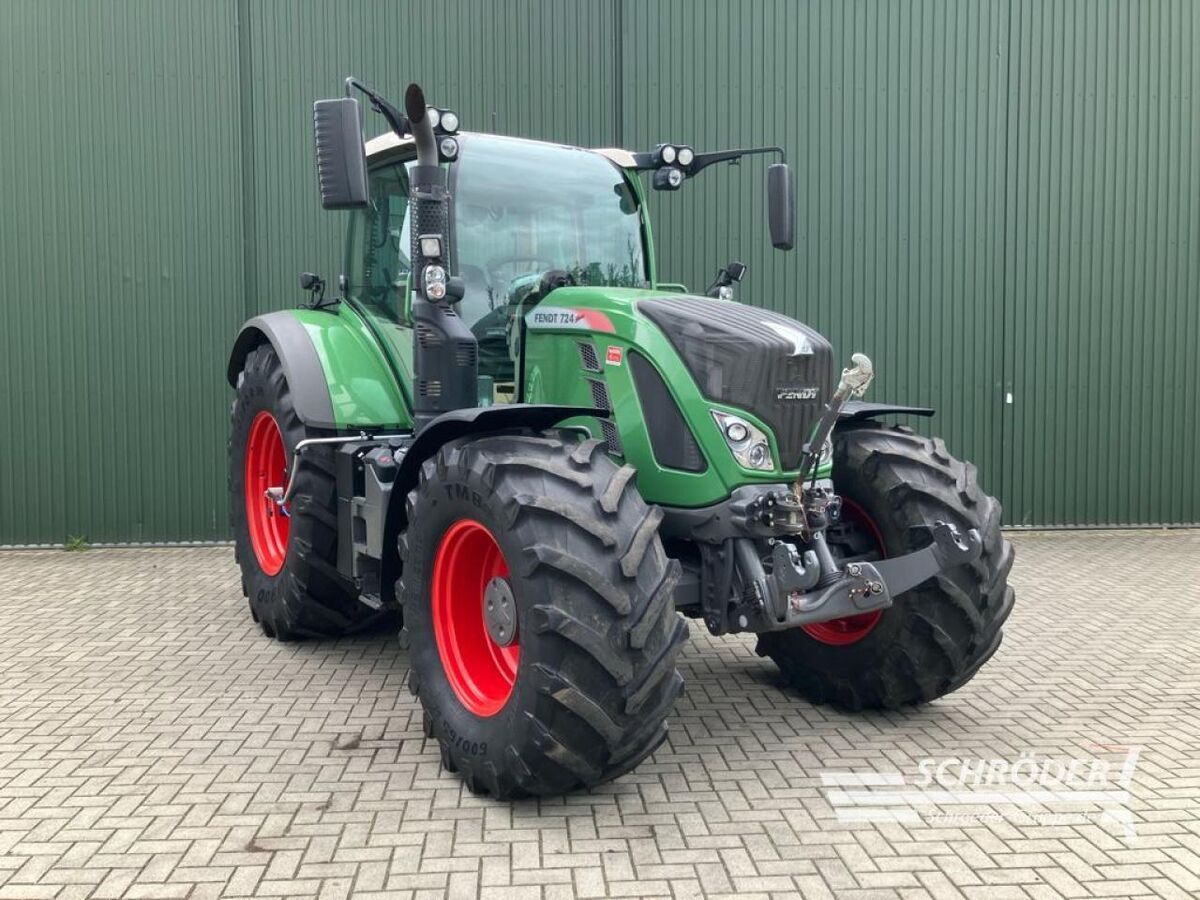 Fendt 724 Vario Profi Plus Tractor €129,885