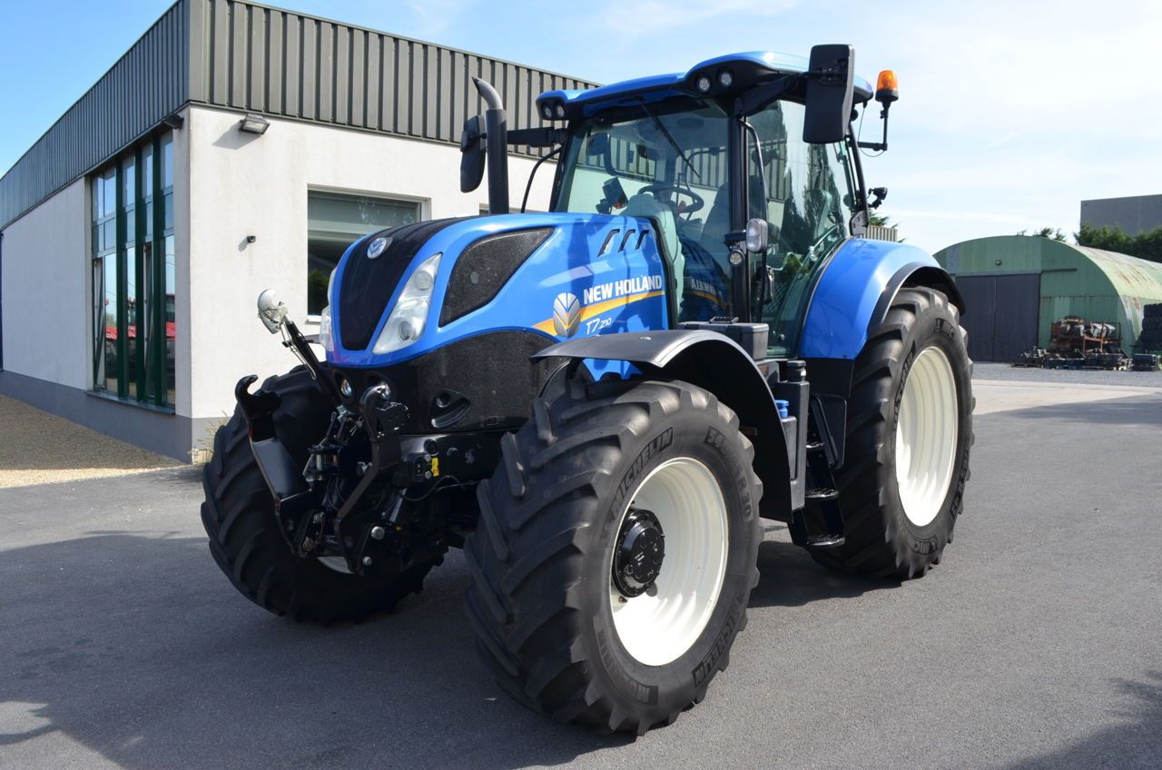 E-FARM: New Holland T7.210 - Traktor - id CP7TCRT - 72.000 € - Produktionsår: 2018 - Motortimer: 3.952,Motoreffekt (HP): 210,Belgien