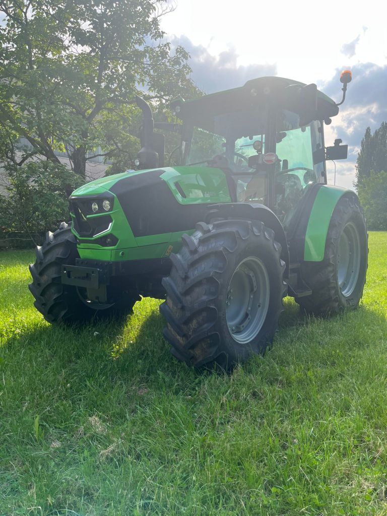 E-FARM: Deutz-Fahr 5105 - Traktor - id ATTJNVX - 42.500 € - Baujahr: 2022 - Abgelesene Motorstunden: 2.756,Motorleistung (PS): 206,Italien