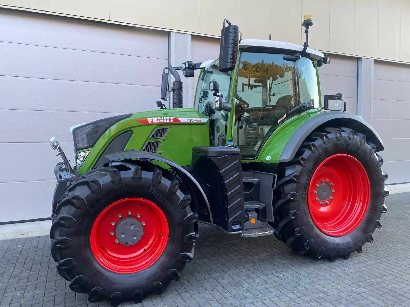 Fendt 720 Vario ProfiPlus Tractor €149,500