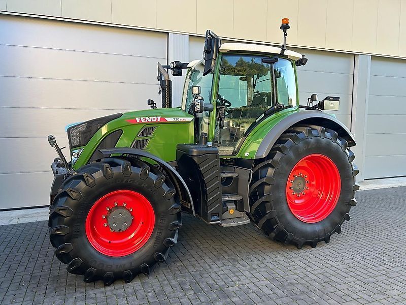 E-FARM: Fendt 720 Vario ProfiPlus - Tractor - id SLC3HI2 - €128,000 - Year of construction: 2021 - Engine hours: 3,088,Engine power (HP): 200,Germany