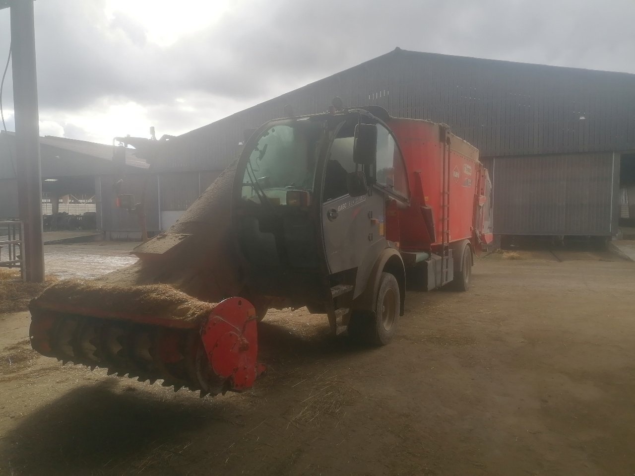 Kuhn spw intense 2 cl feedingwagon €120,000