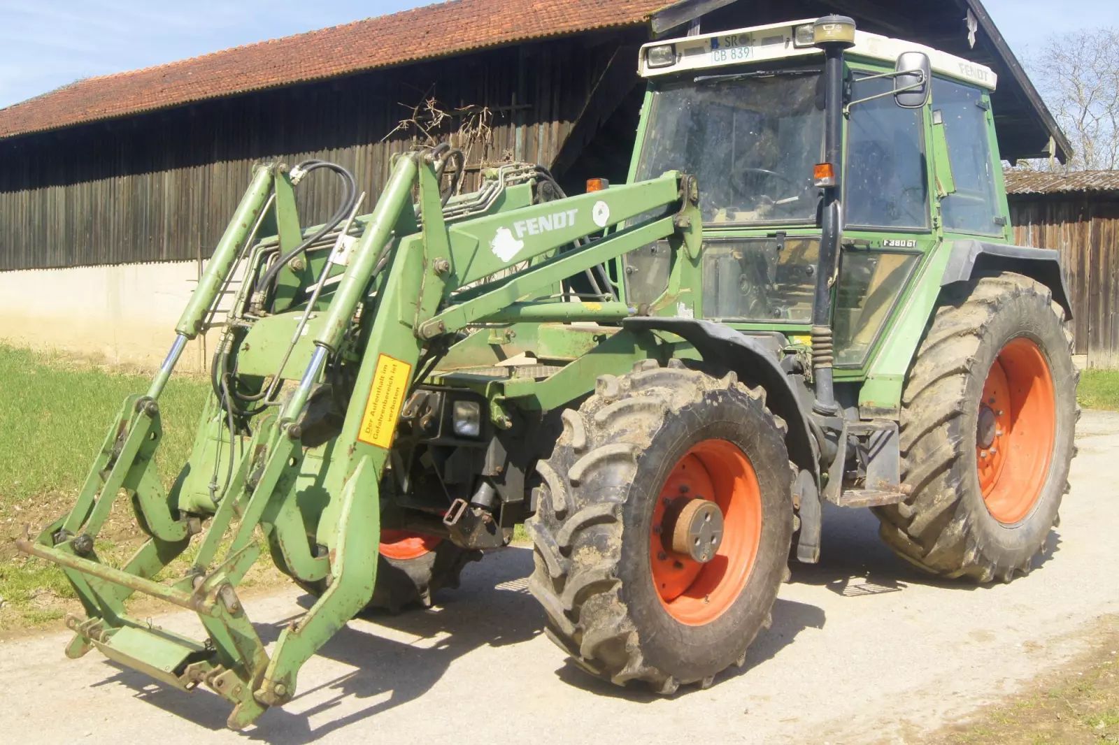 Fendt 380 GTA Traktor 38 900 €