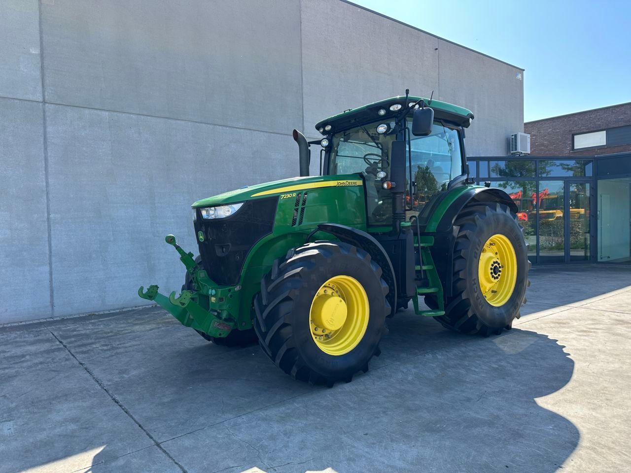 John Deere 7230 R Tractor 43.500 €