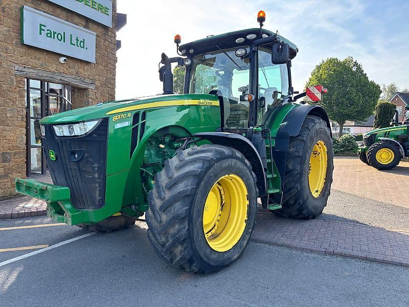 John Deere 8370 R Tractor €115,802