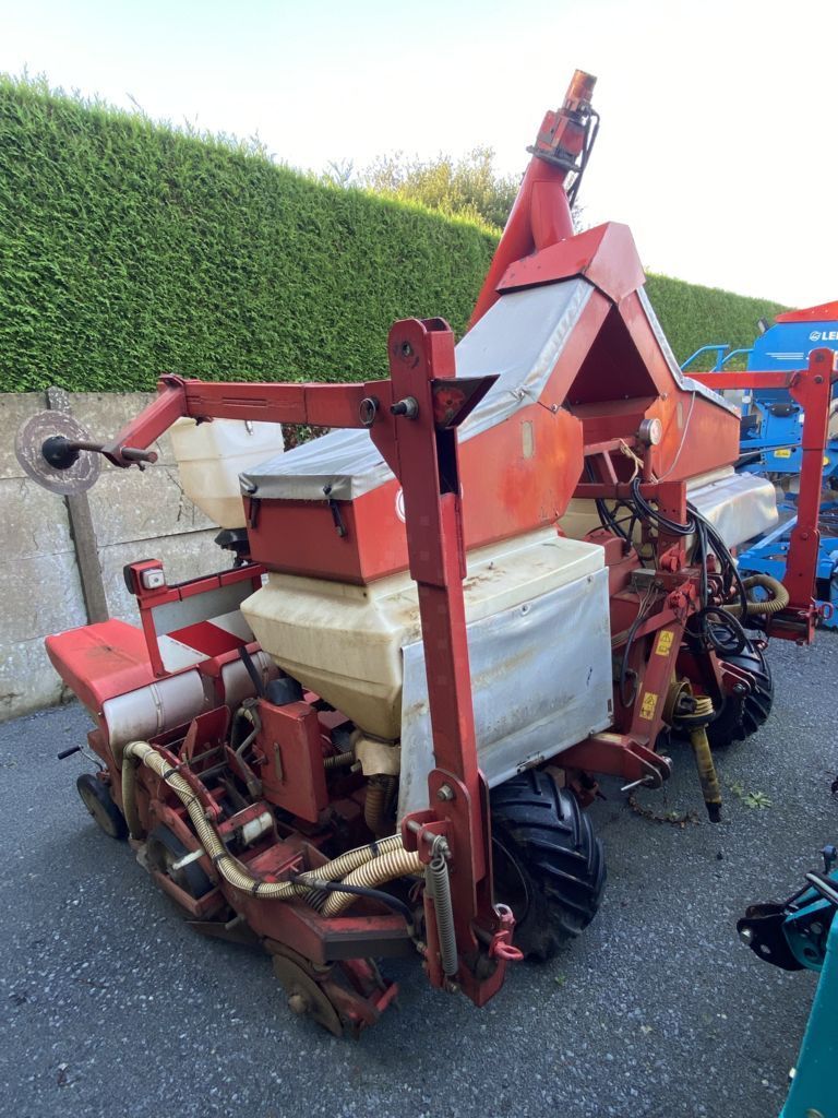 E-FARM: Kverneland optima - Precision drill - id IIYPY63 - €7,200 - Year of construction: 2005 - France