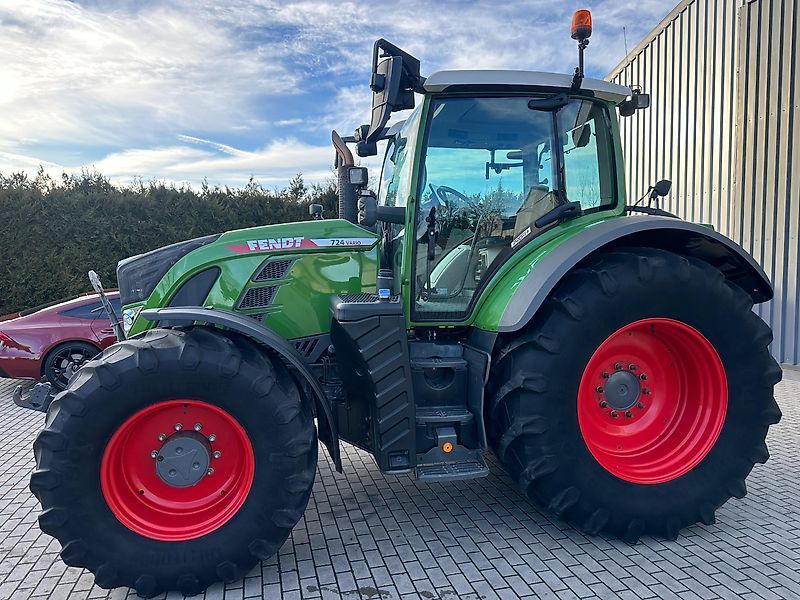 Fendt 724 Vario Profi Plus Tractor €116,800