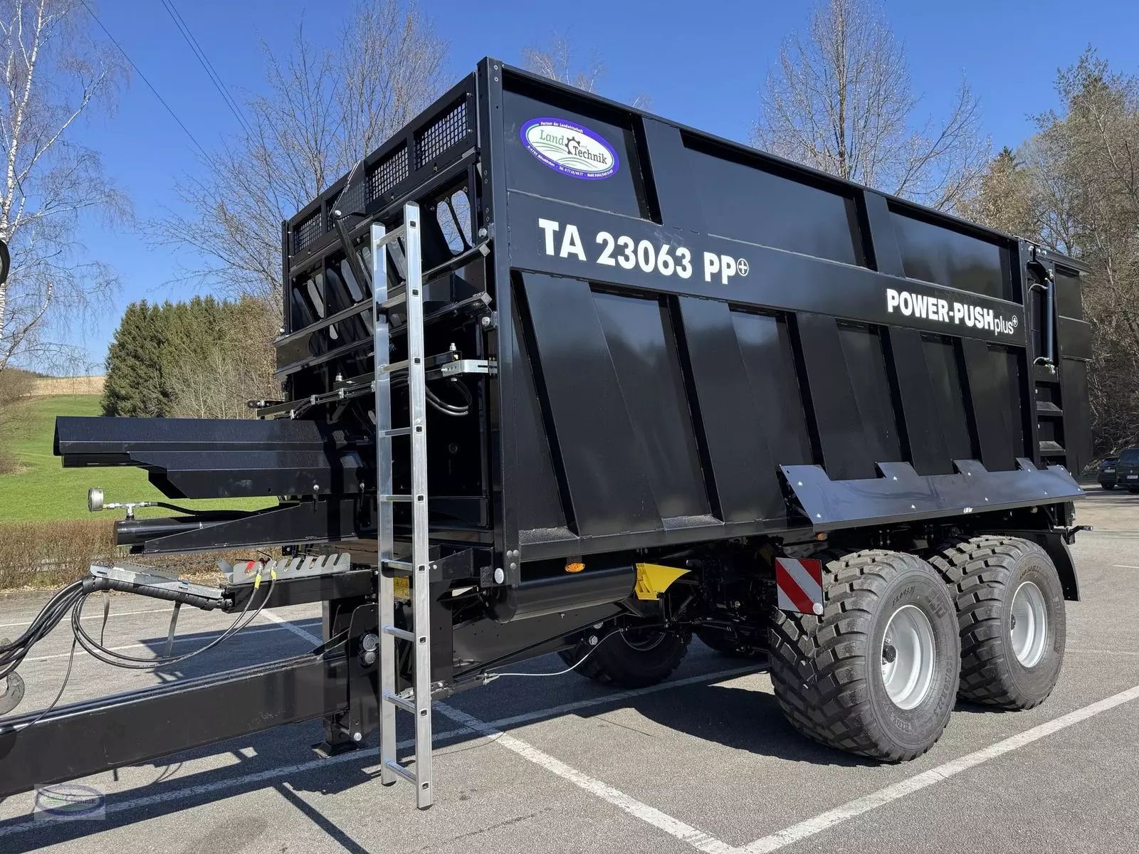 E-FARM: BRANTNER ta 23063 pp - Transporte de forraje - id VMXFIAK - 52.492 € - Año: 2025 - Austria