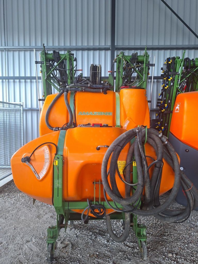 E-FARM: Amazone uf 1201 twin + ft 1001 - Sprayer - id 9RQT7VC - €29,500 - Year of construction: 2009 - France