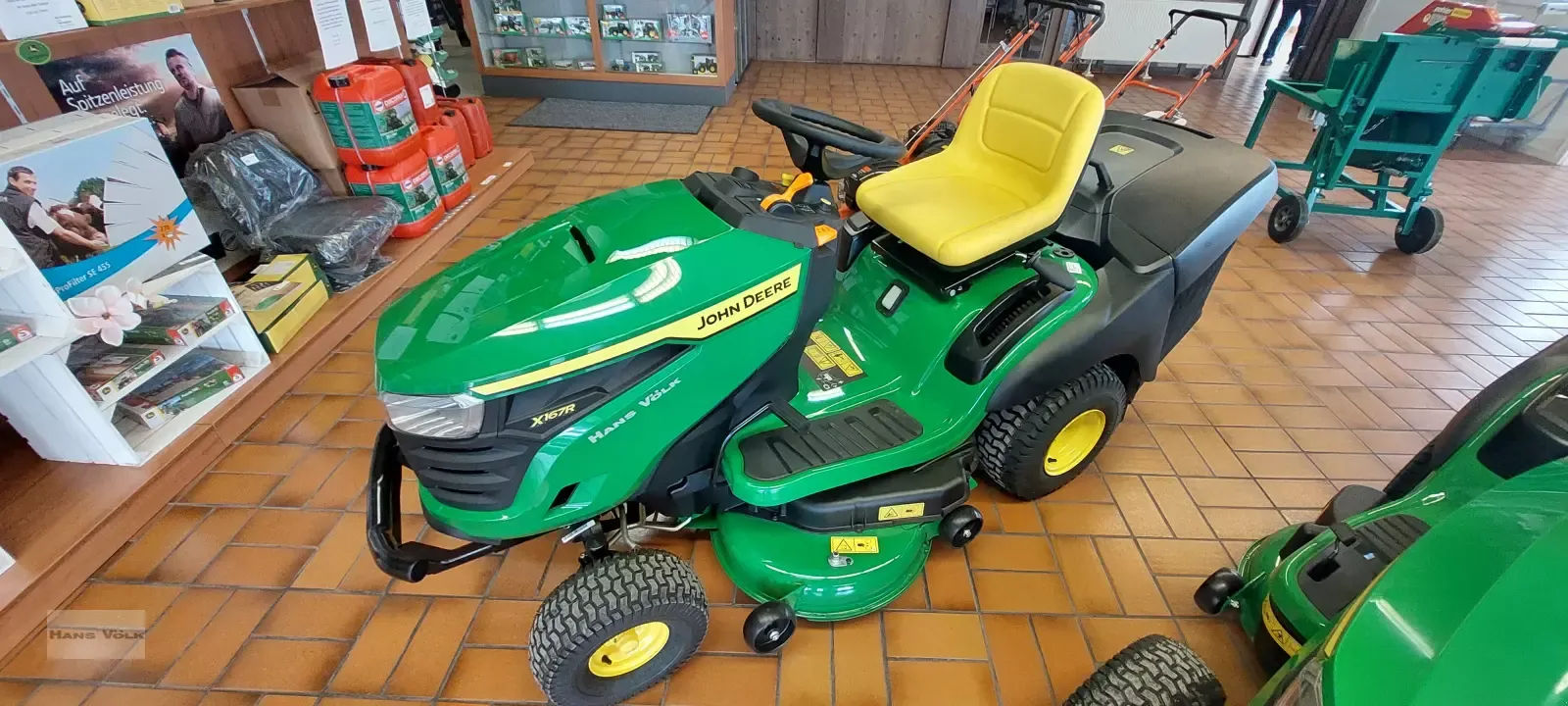 E-FARM: John Deere X167R - Rasenmäher - id SWZ4M7W - 5.168 € - Baujahr: 2025 - Deutschland