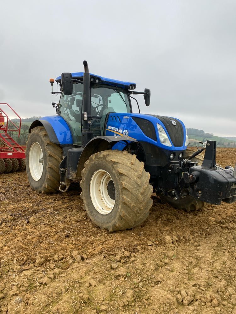 E-FARM: New Holland T7.260 - Tractor - id N3WVAIC - Year of construction: 2016 - Engine hours: 3,800,Engine power (HP): 240,France
