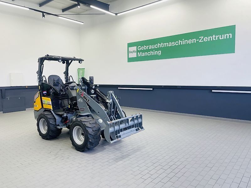 Giant G2200 Skid steer loader €46,807