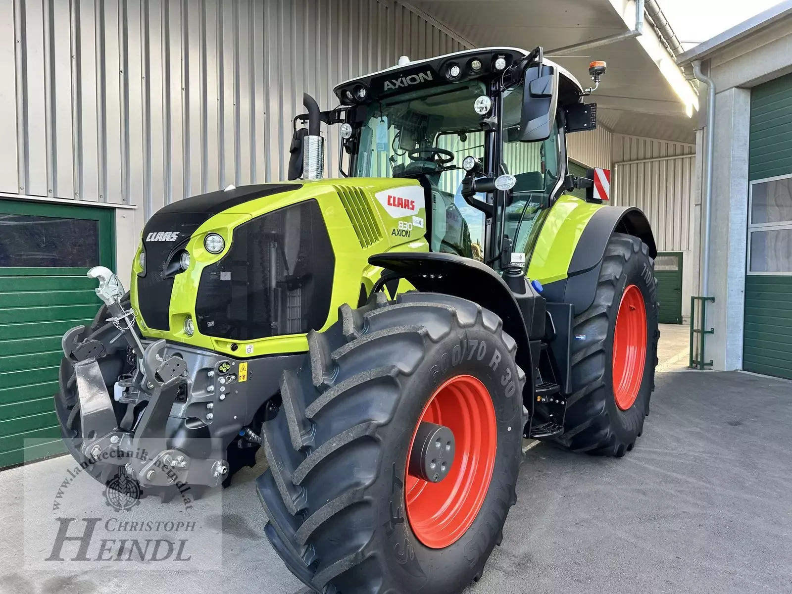 E-FARM: Claas Axion 830 CMATIC CEBIS - Traktor - id JVNKUNA - Gyártási év: 2024 - Üzemóra (motor): 100,Motor teljesítménye (LE): 235,Ausztria