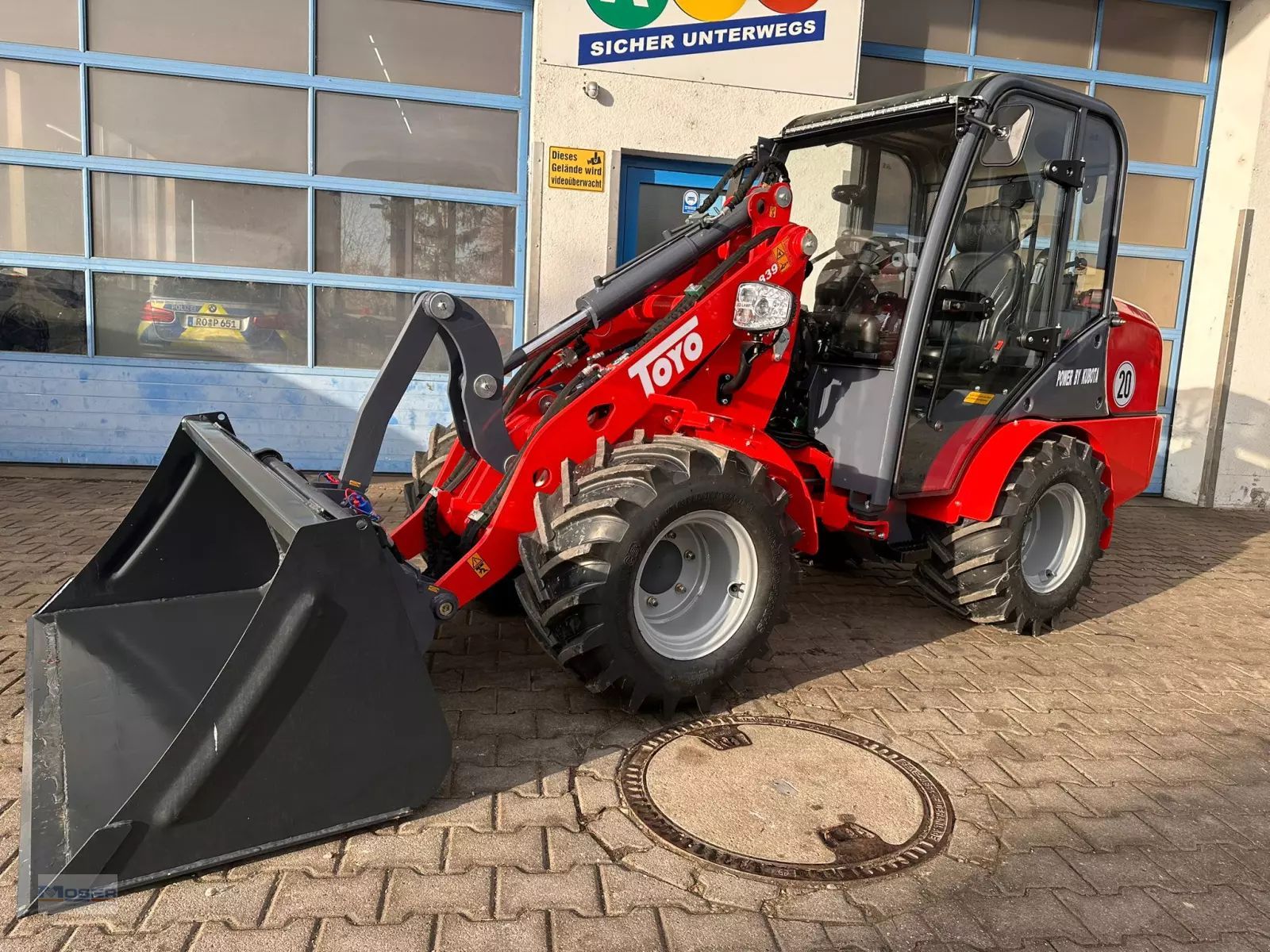 E-FARM: Toyo 839 lp (low profile) - Tele wheel loader - id ZNEAGGF - Year of construction: 2025 - Engine hours: 2,Engine power (HP): 25,Germany