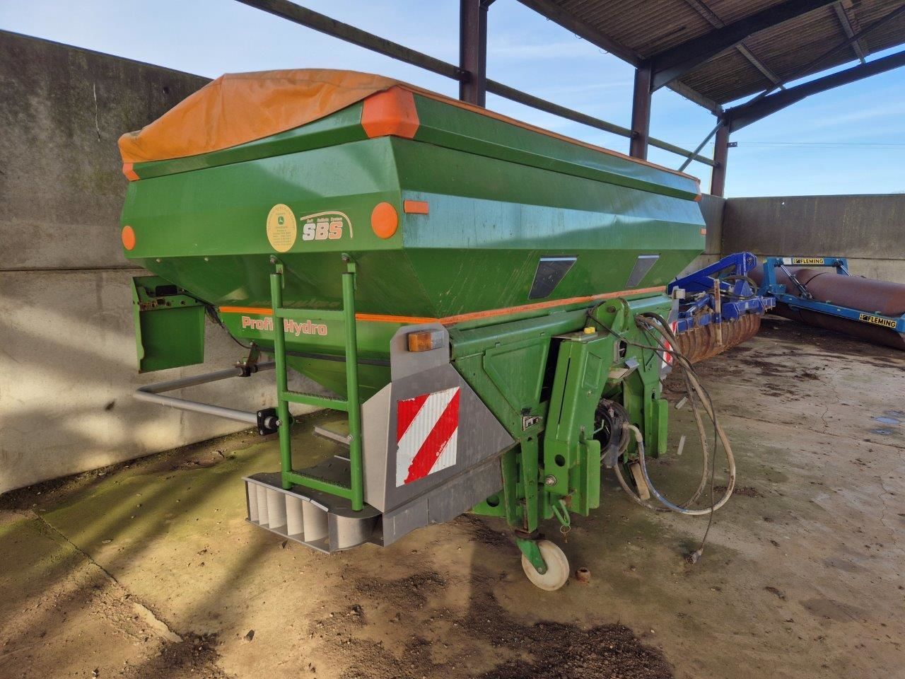 E-FARM: Amazone ZA-M 3600 Ultra - Düngerstreuer - id ZKPT8GP - 6.401 € - Baujahr: 2012 - Vereinigtes Königreich