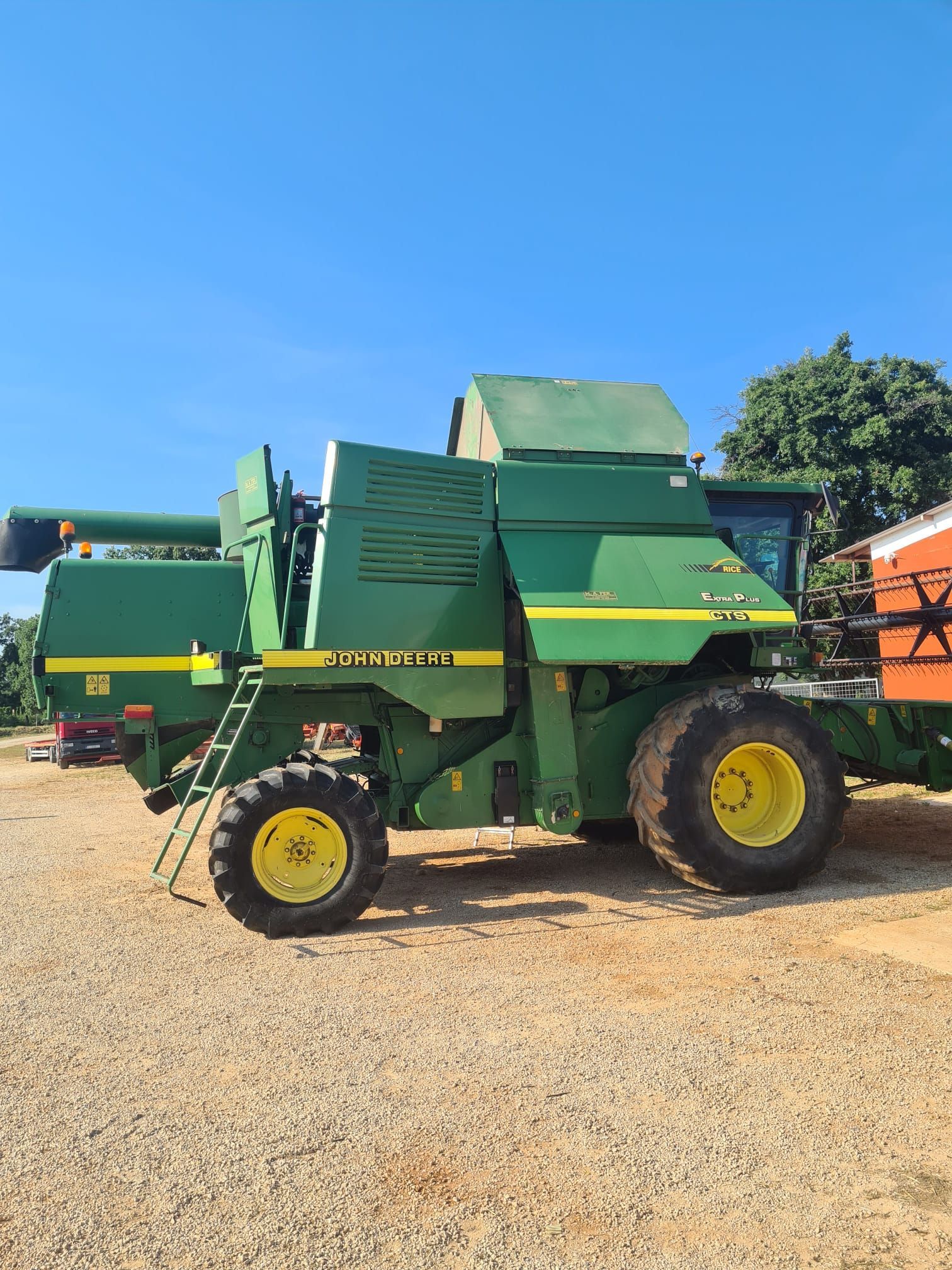 E-FARM: John Deere CTS - Mietitrebbia - id NAWHTIJ - 38.500 € - Anno di costruzione: 2000 - Ore: 3.600,Potenza del motore: 350,Croazia