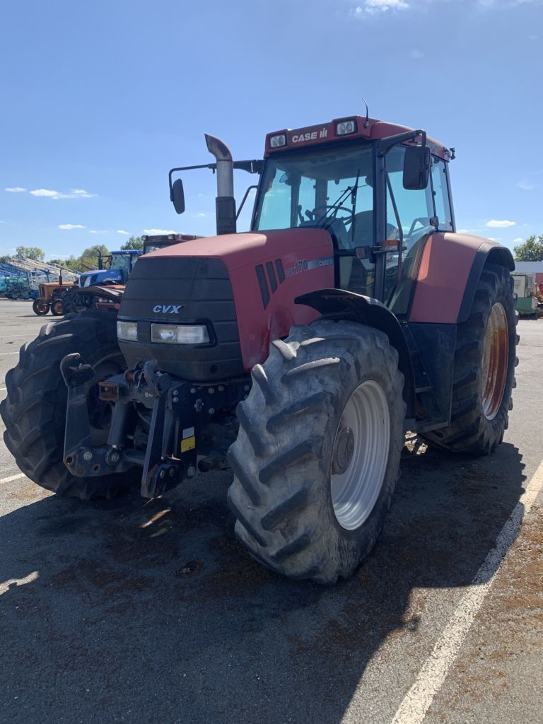 E-FARM: Case IH CVX 170 - Tractor - id NGH5N2A - €37,000 - Year of construction: 2001 - Engine hours: 5,500,Engine power (HP): 170,France