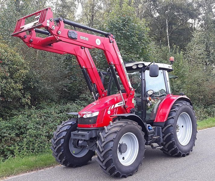 E-FARM: Massey Ferguson 5713S Dyna-6 - Tracteur - id TDVYUMM - 62 500 € - Année: 2017 - Lecture du nombre d'heure: 7 176,Puissance du moteur (chevaux): 131,Allemagne