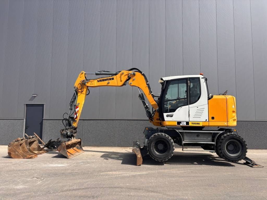 Liebherr a 912 compact (3 buckets + forks) Excavadora de ruedas 64.000 €