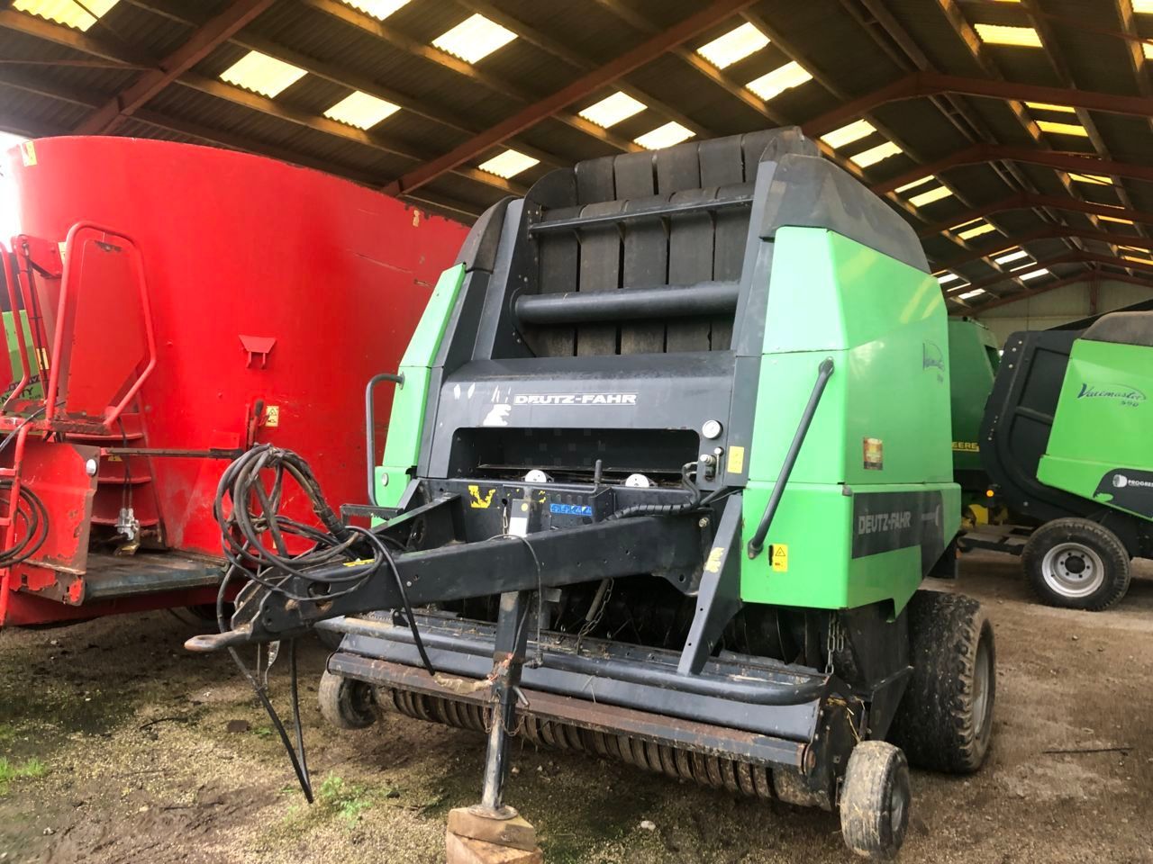 E-FARM: Deutz-Fahr vm 590 - Baler - id KMZSFLN - €7,500 - Year of construction: 2011 - Total number of bales produced: 18,500,France