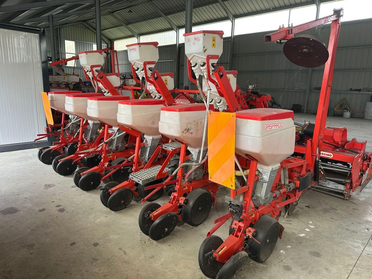 E-FARM: Gaspardo mt 6 - Seminatrice di precisione - id 1HHDPST - 10.000 € - Anno di costruzione: 2016 - Francia
