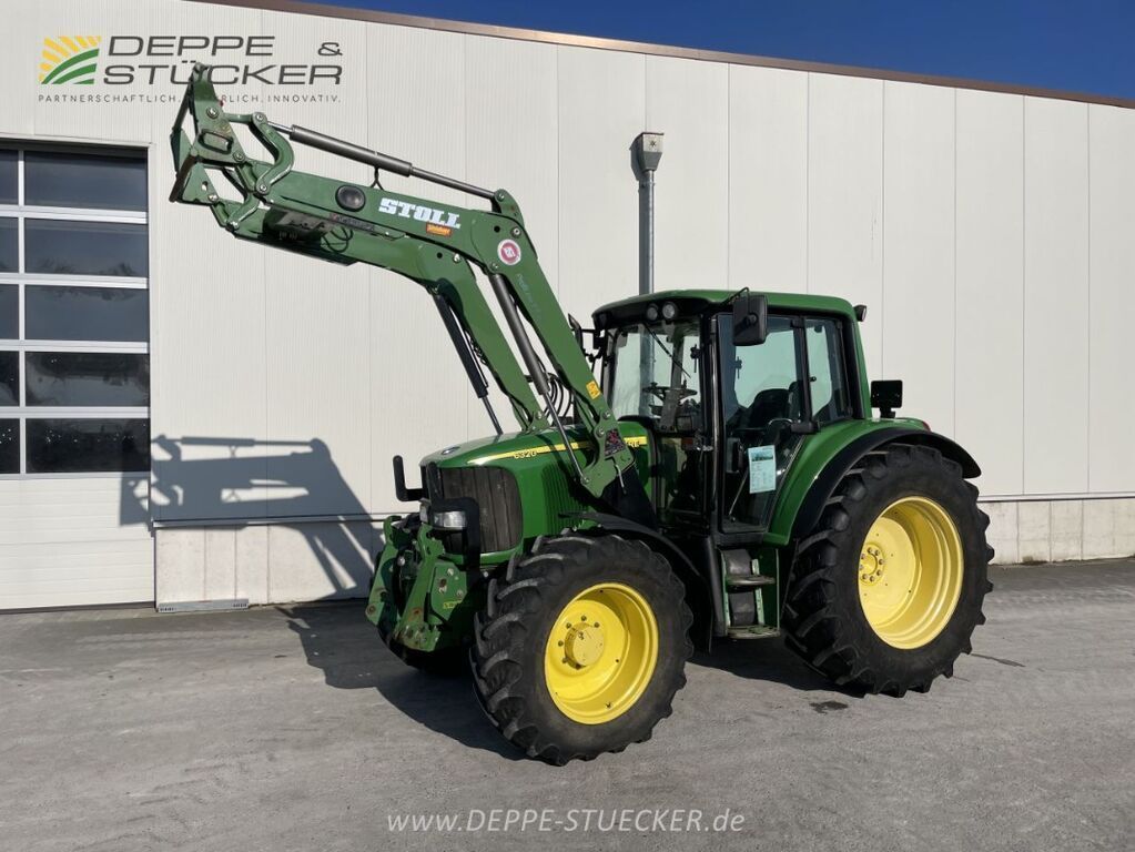 E-FARM: John Deere 6320 Premium - Tracteur - id STCYIPA - 39 800 € - Année: 2006 - Lecture du nombre d'heure: 7 933,Puissance du moteur (chevaux): 101,Allemagne