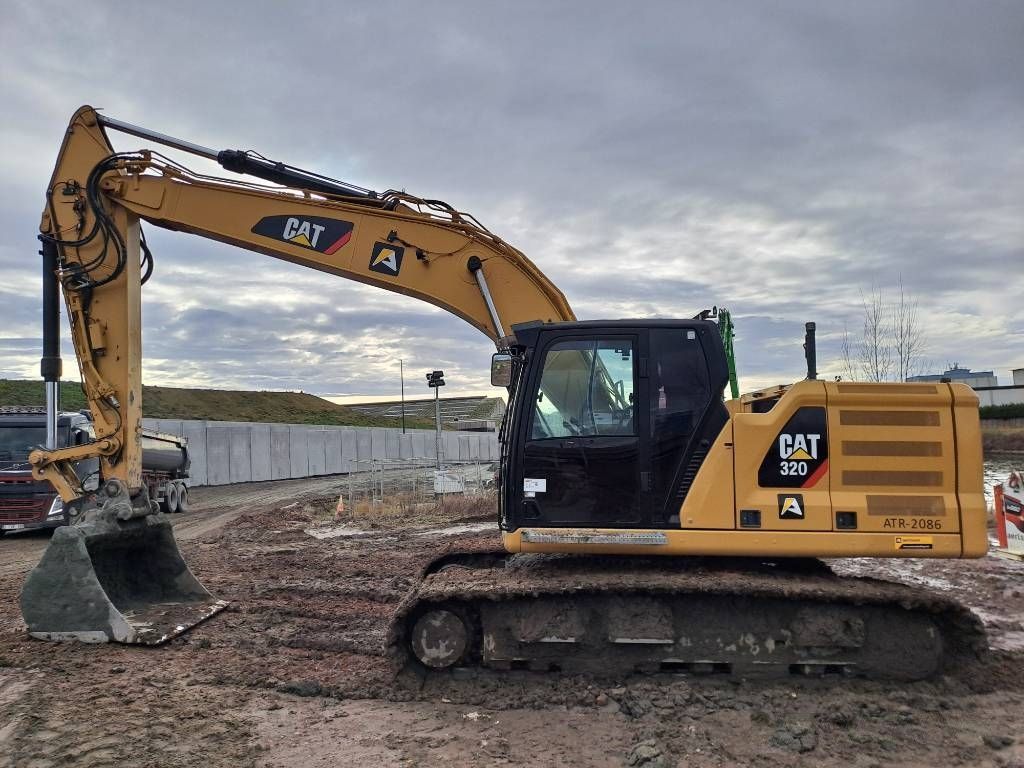 Caterpillar 320 Excavadora de orugas 75.500 €