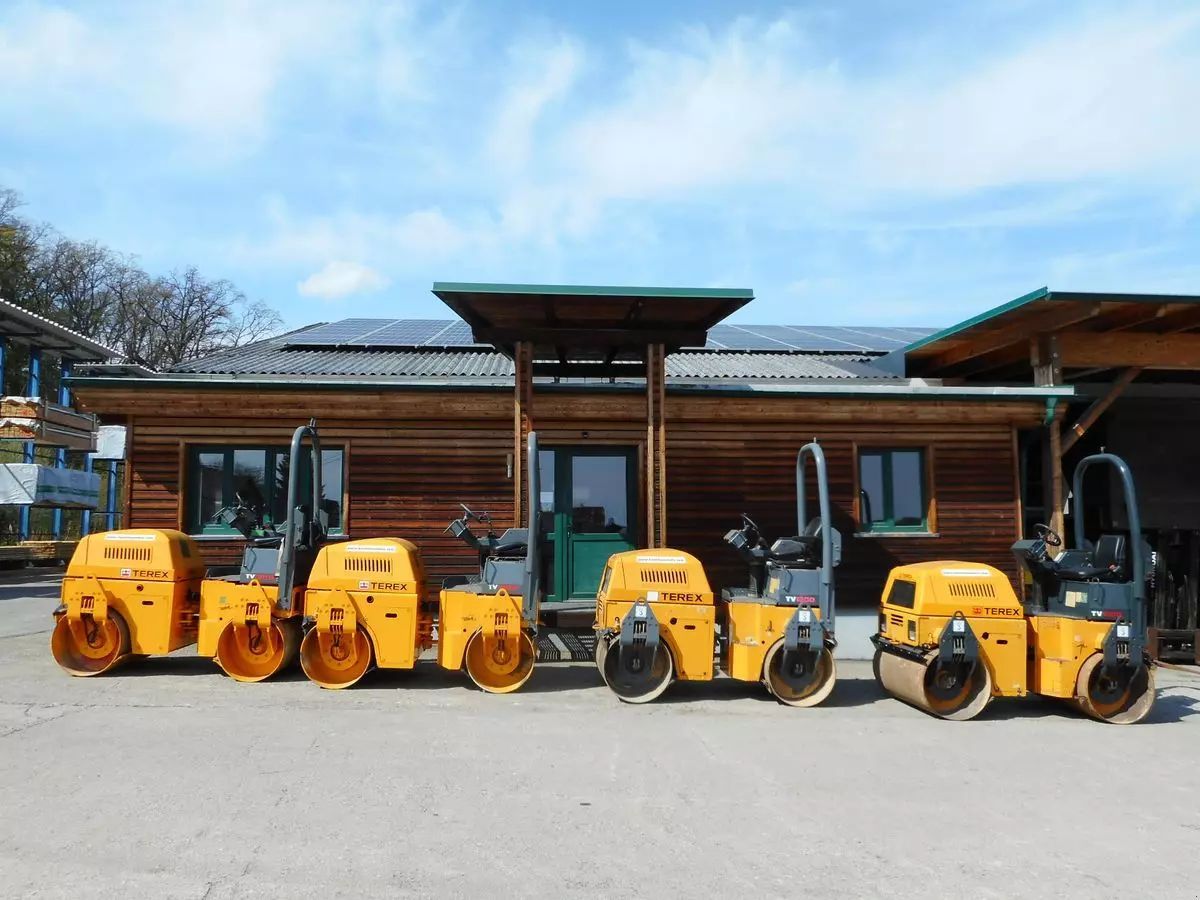 E-FARM: Terex 4 stk tv 1200 ( 2.930kg ) - Úthenger - id QYNYCRM - 9950 EUR - Gyártási év: 2006 - Ausztria
