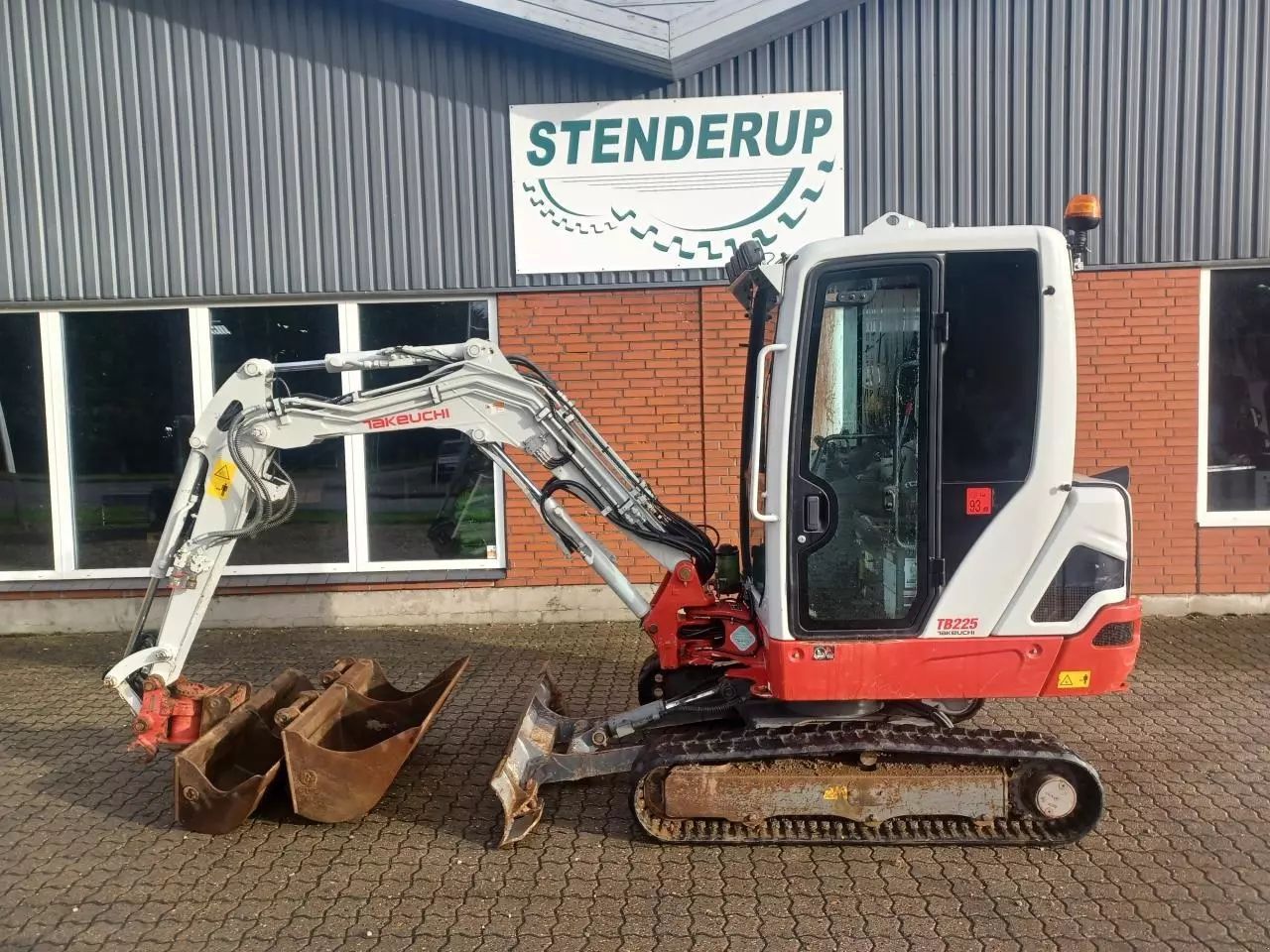 Takeuchi tb225 Excavator 35.890 EUR