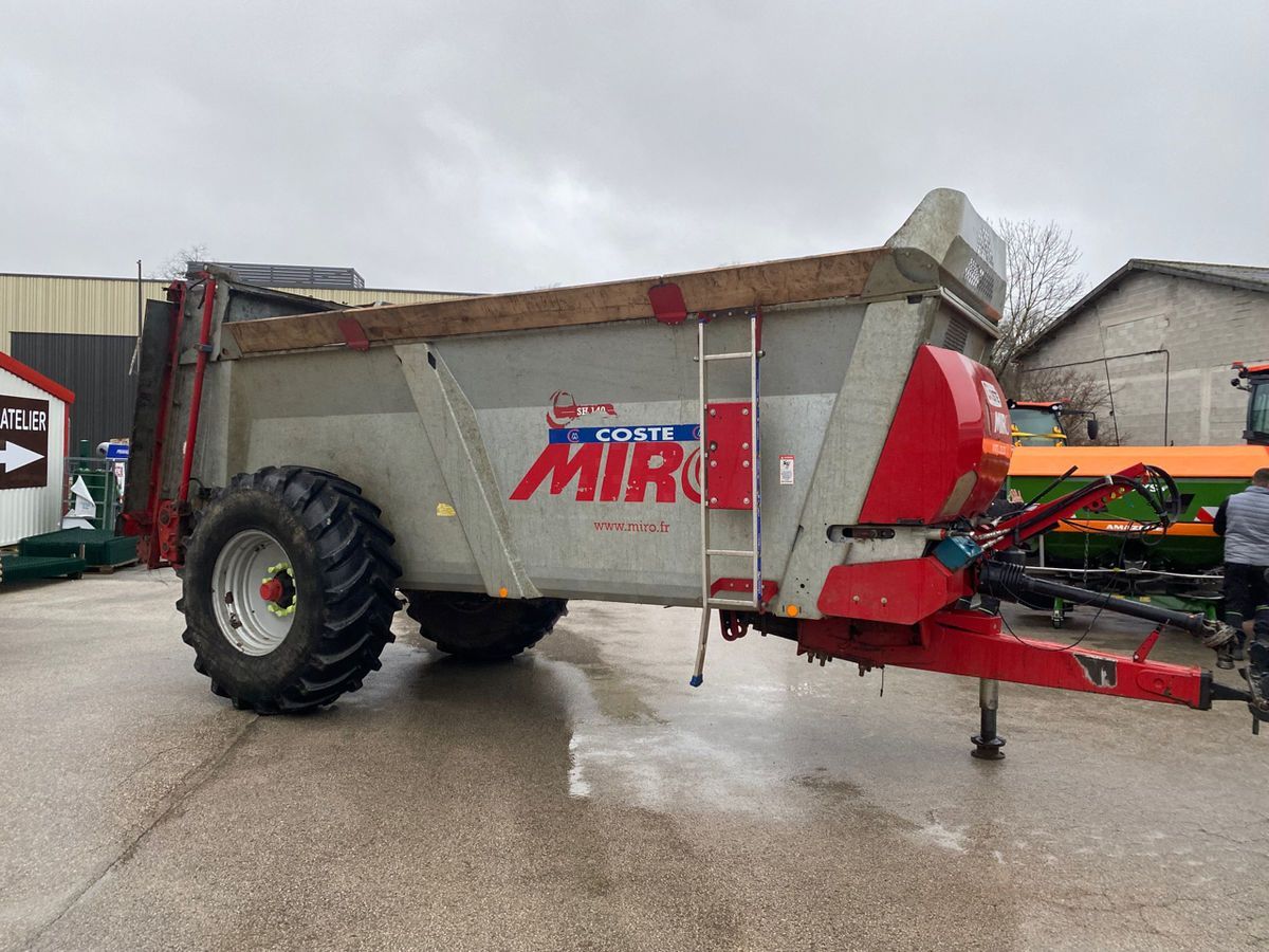 E-FARM: Miro sh 140 - Roztrząsacz obornika i kompostu - id DUF6FES - 21 500 € - Rok produkcji: 2018 - Francja