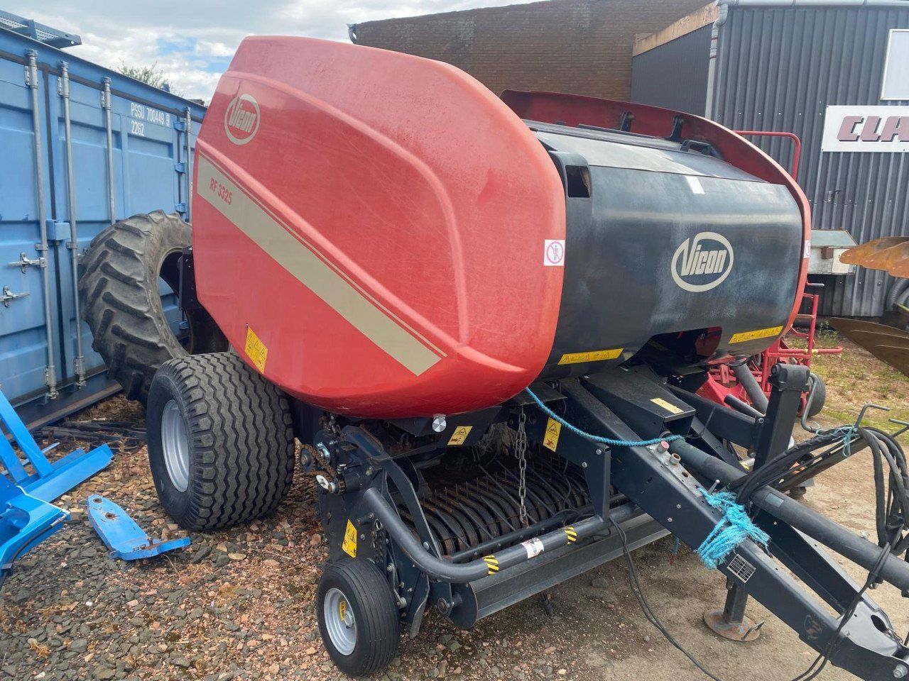 E-FARM: Vicon RF 3325 R - Presse à balles - id YFKN3JQ - 12 186 € - Royaume-Uni
