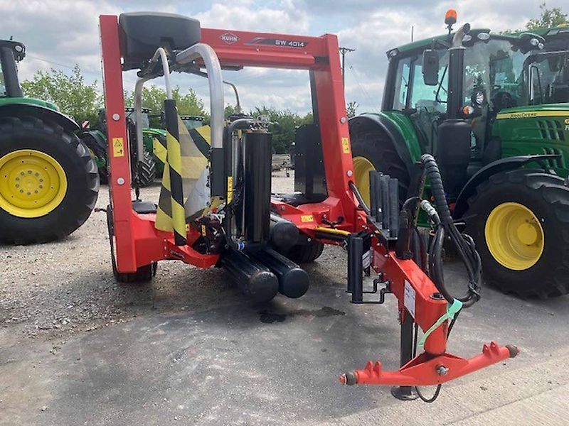 E-FARM: Kuhn SW 4014 - Envoltura de balas - id DCZNBFW - 37.297 € - Año: 2022 - Reino Unido