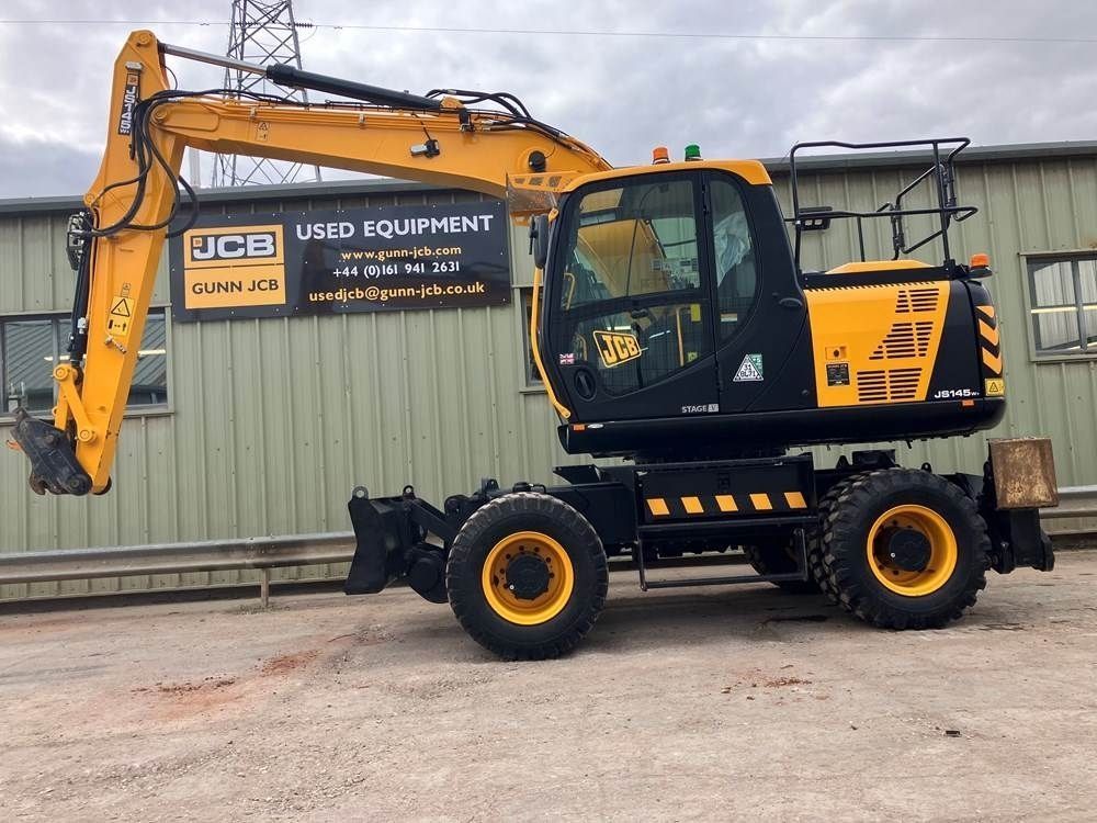 JCB js145w Koparka kołowa 121 010 €