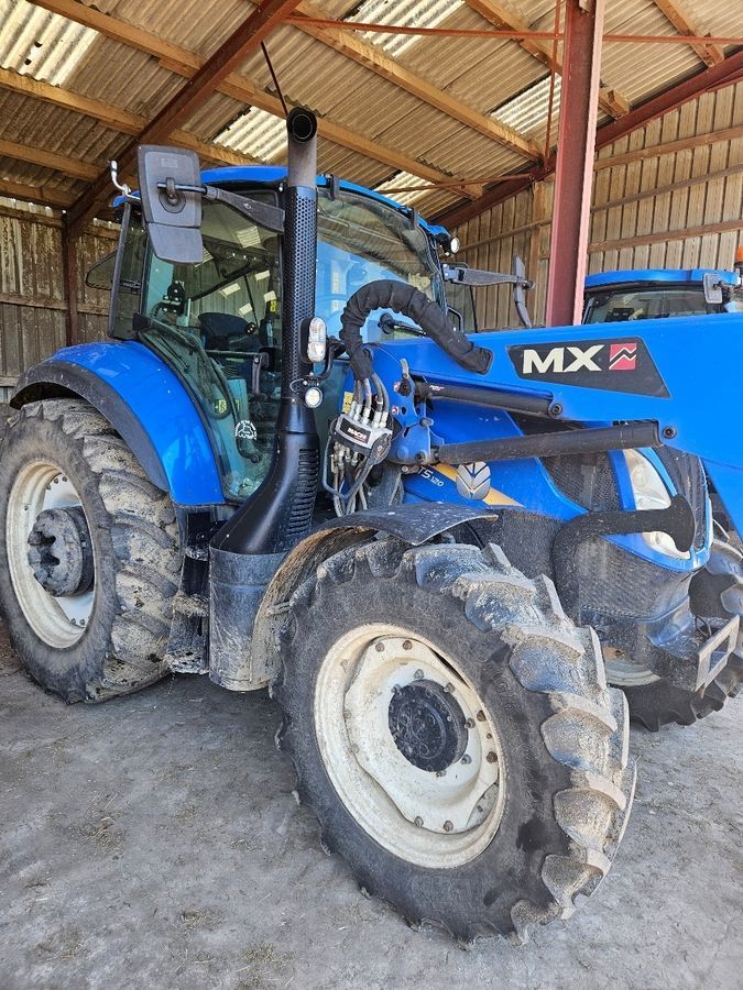 E-FARM: New Holland T5.120 EC - Tractor - id FEM4KIU - 58.000 € - Año: 2017 - Horas: 1600,Potencia del motor: 120,Francia