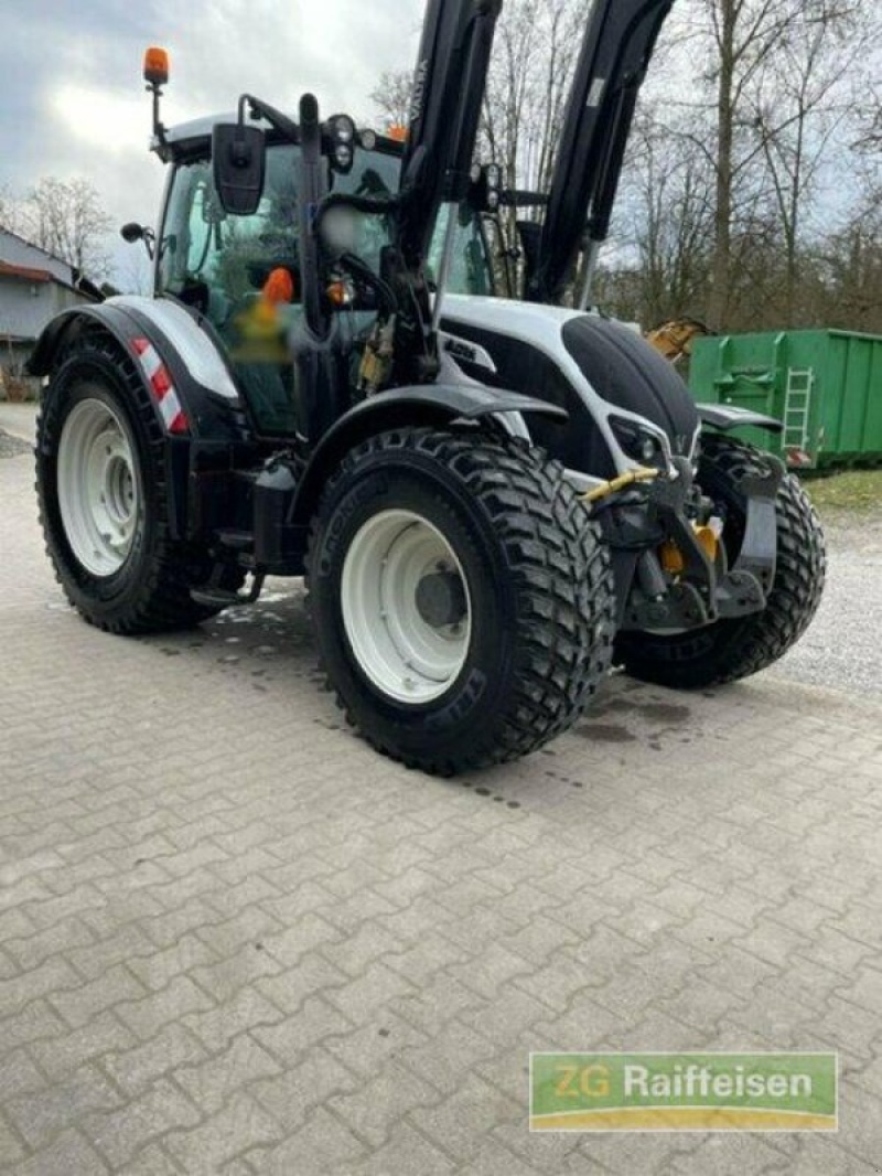 Valtra N154 tractor €78,000