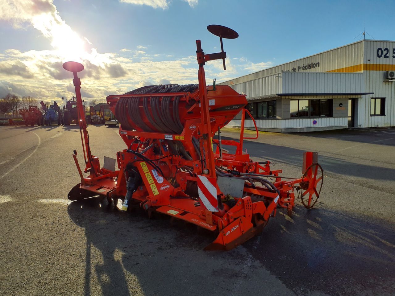 E-FARM: Kuhn LC352 - Semoir - id HPTWWH9 - 15 500 € - Année: 2009 - France