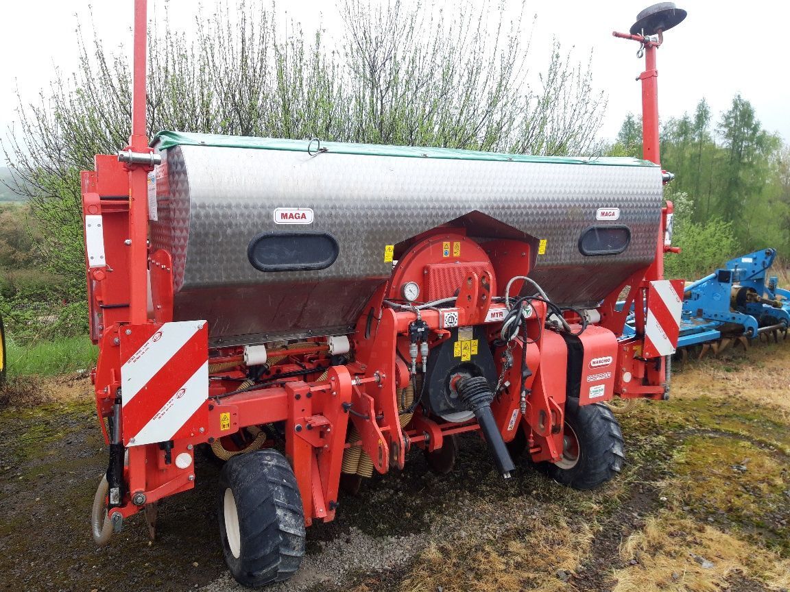 E-FARM: Gaspardo maga r 300 - Semoir de précision - id KKPNJK3 - 19 500 € - Année: 2016 - France