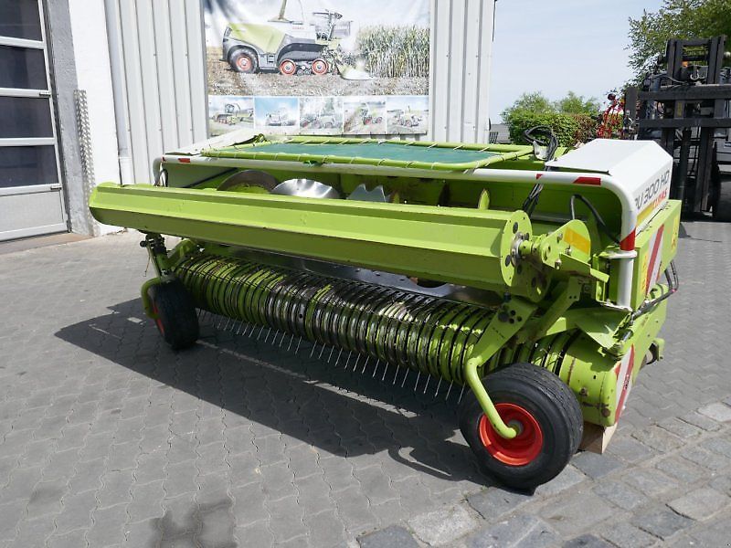 Claas Pick Up 300 Vágóasztal 11 500 EUR