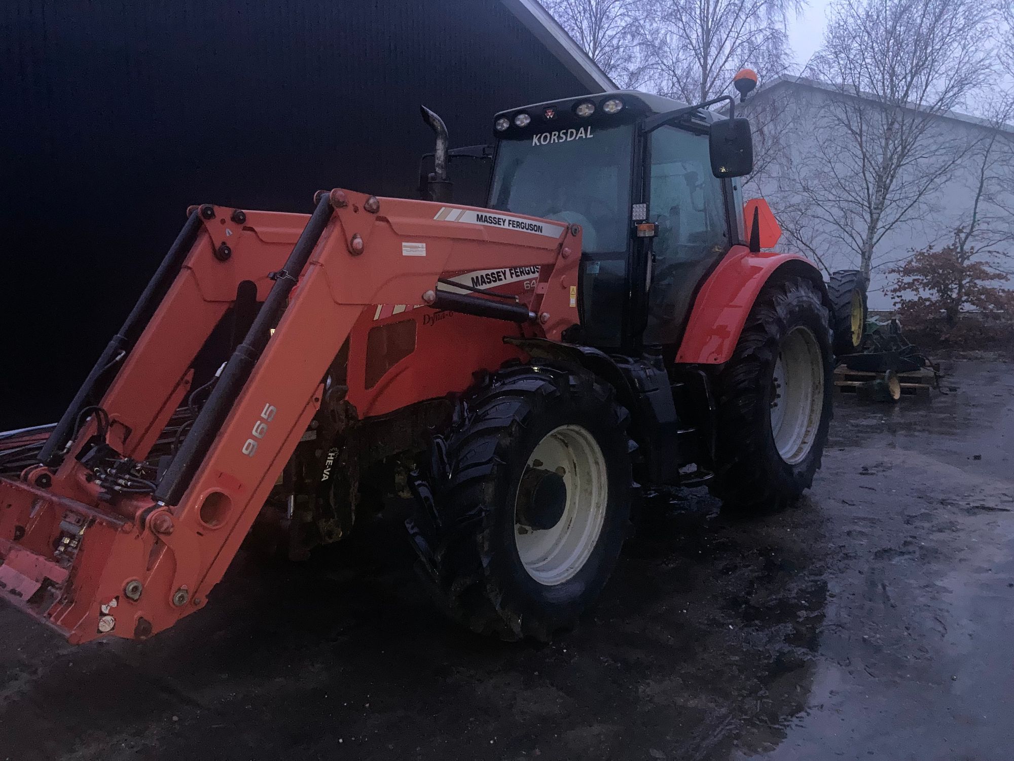 E-FARM: Massey Ferguson 6480 Dyna 6 - Tracteur - id ZVG4HNM - 33 000 € - Année: 2007 - Lecture du nombre d'heure: 9 200,Puissance du moteur (chevaux): 144,Danemark