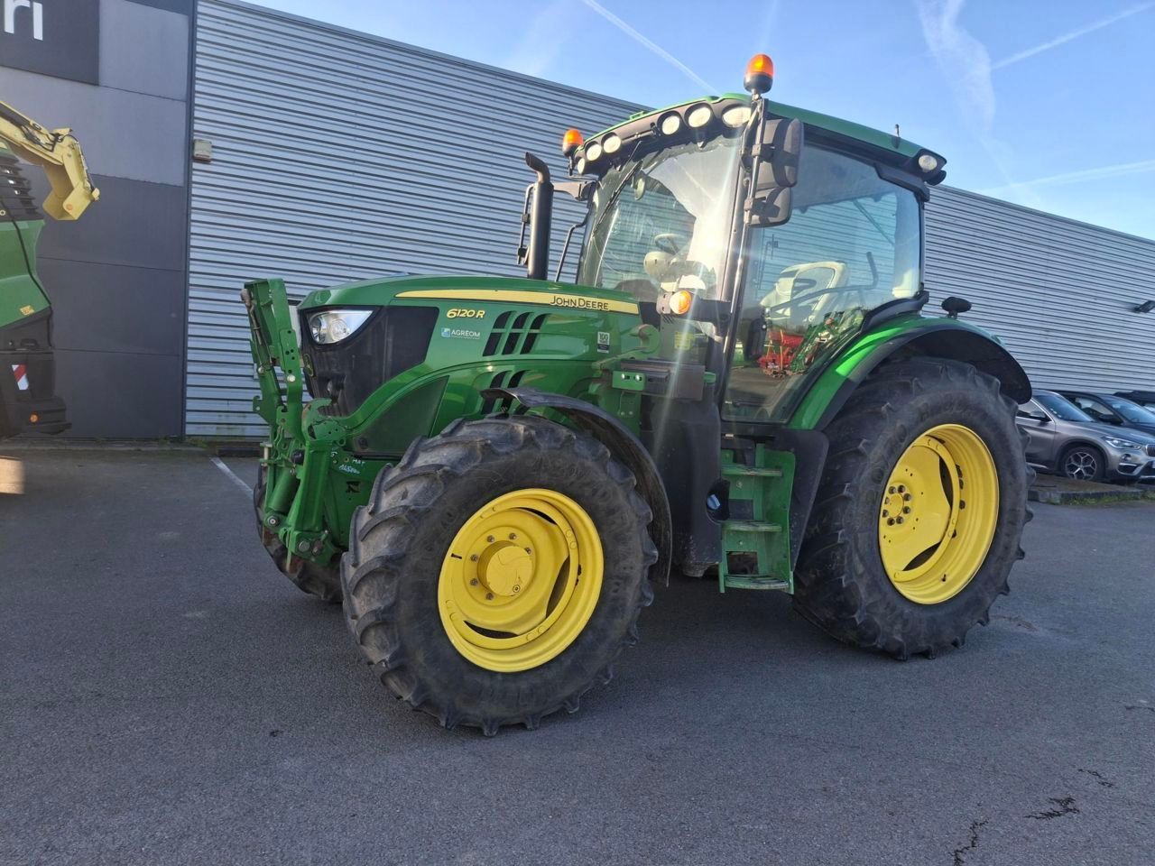 John Deere 6120 R Traktor 75 000 €