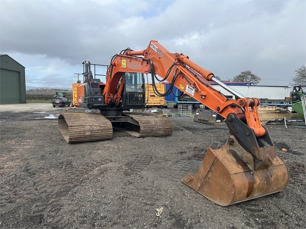 Hitachi zx 130 lc n Crawler excavator €63,284