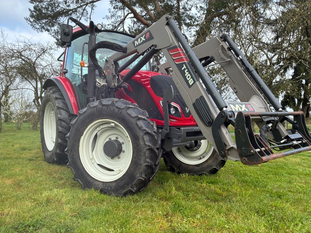 Valtra A 104 Tractor €59,000