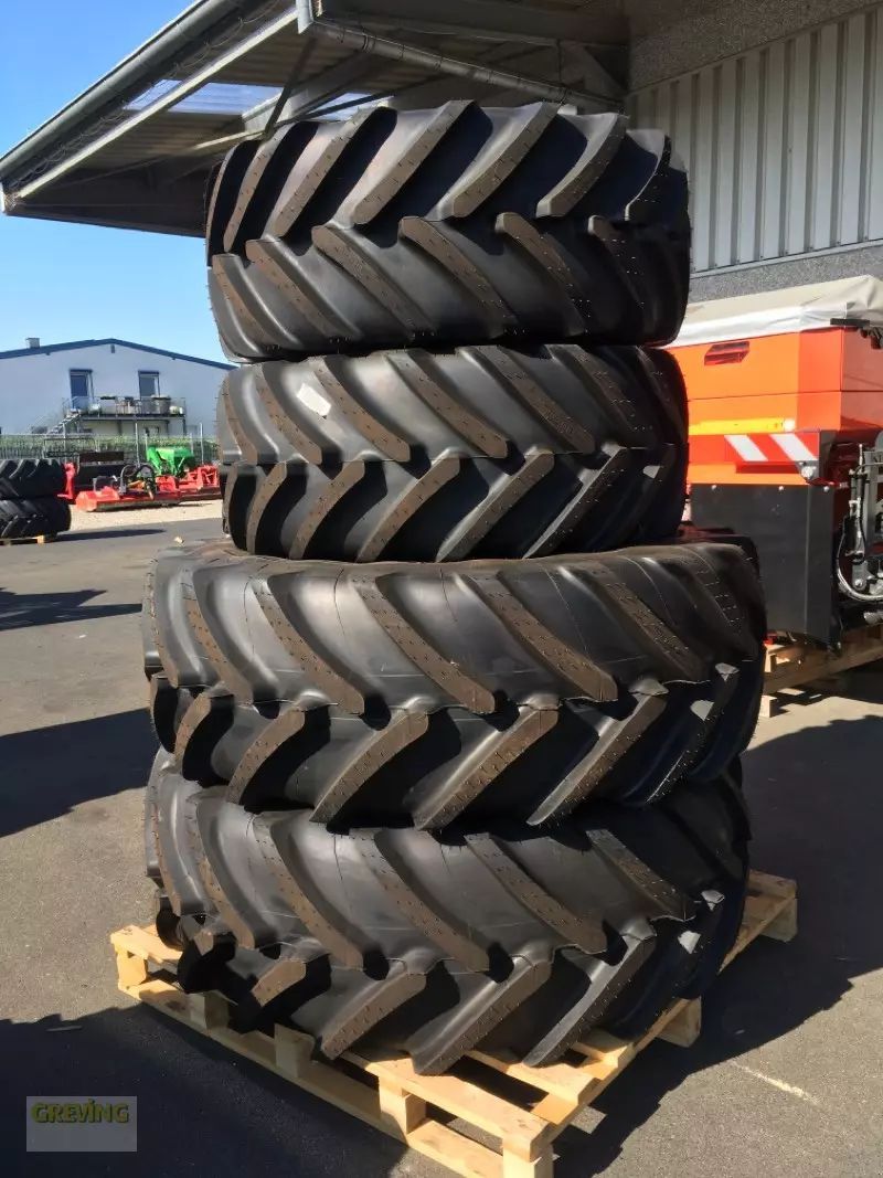 E-FARM: MICHELIN 600/65 r38 + 540/65 r24 - Wheel and track - id RMGR11I - €8,900 - Germany