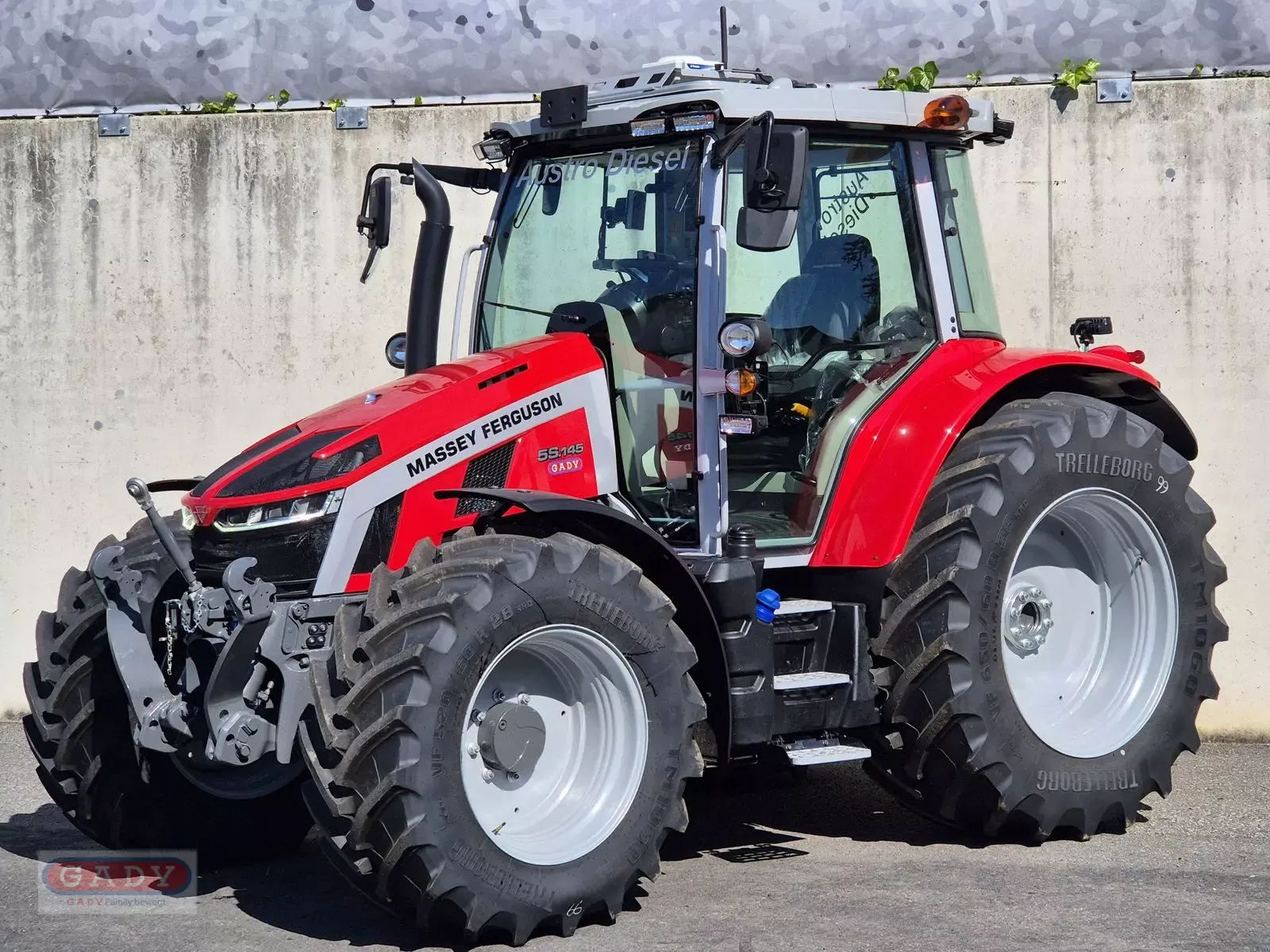 E-FARM: Massey Ferguson 5S.145 Exclusive - Traktor - id N6IIHHU - Rok produkcji: 2025 - Motogodziny: 8,Moc silnika: 145,Austria
