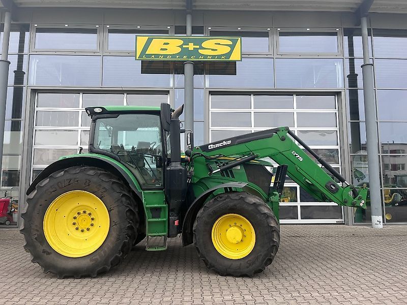 E-FARM: John Deere 6215 R - Tractor - id RTRMPEF - 70.000 € - Año: 2016 - Horas: 5668,Potencia del motor: 214,Alemania