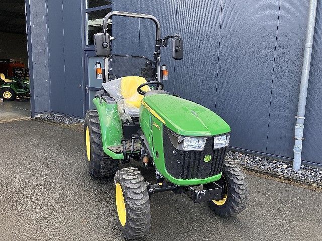 John Deere 3038e Traktor 21 800 €