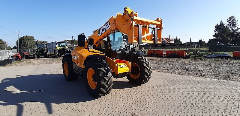 JCB 531-70 Teleskopski viličar 60.962 €